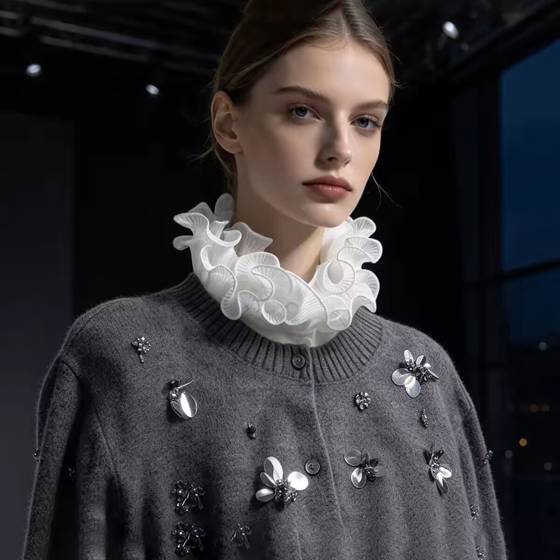 Shirts - Modischer, doppellagiger Stehkragen mit Falten und